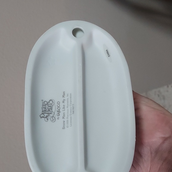 NEW- Precious Moments Figurine- "Snow Man Like My Man." 587877. - Picture 5 of 5